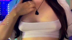 Hot amateur webcam teen masturbates for their fans