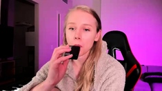 Amateur Blonde Teen Plays Solo with Toy Webcam Porn