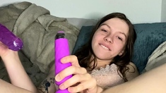 Amateur teens fuck and toy