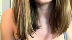 Brunette amateur webcam babe pleases pussy