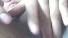 Singaporean MercyJane shows her sweet pussy on webcam