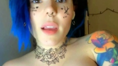 Wet tattooed raven babe Sahron with big boobs masturbates